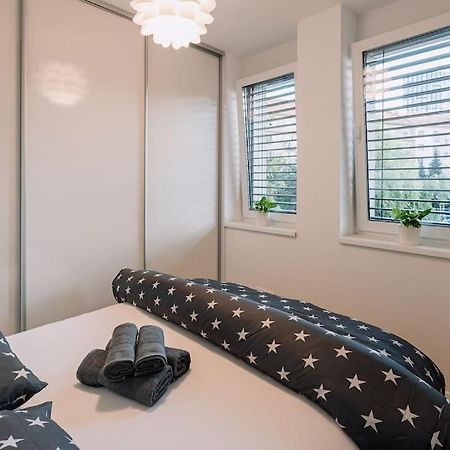 Stylish Apartment Retreat Μπρατισλάβα Εξωτερικό φωτογραφία